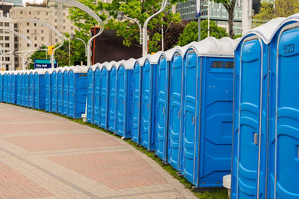 Best VIP or Luxury Restroom Trailers  in Fort Lee, VA